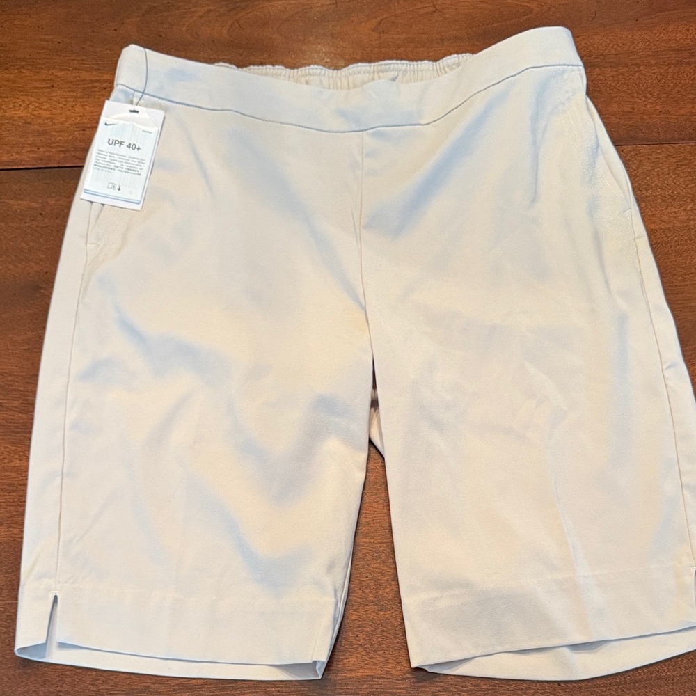 Nike Dri Fit Women's Light Tan Shorts M